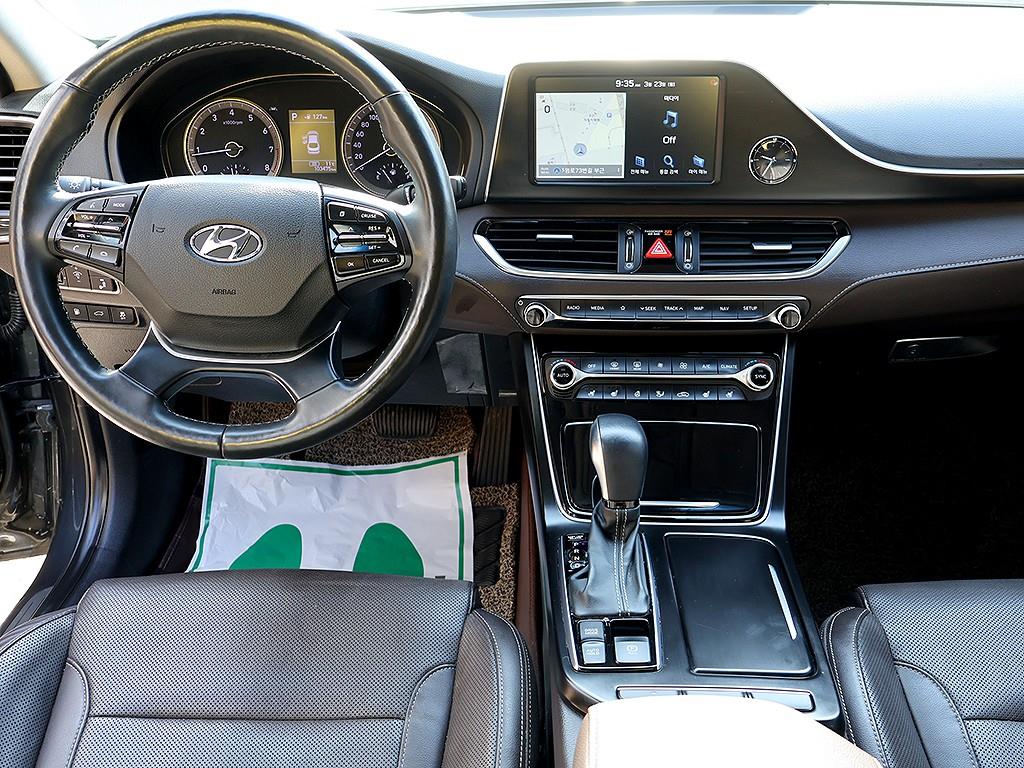 HYUNDAI Grandeur - Vista 9