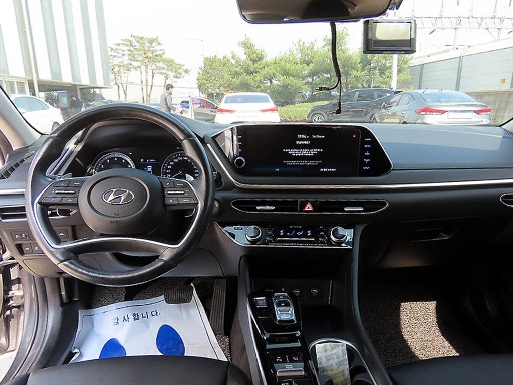 HYUNDAI Sonata - Vista 7