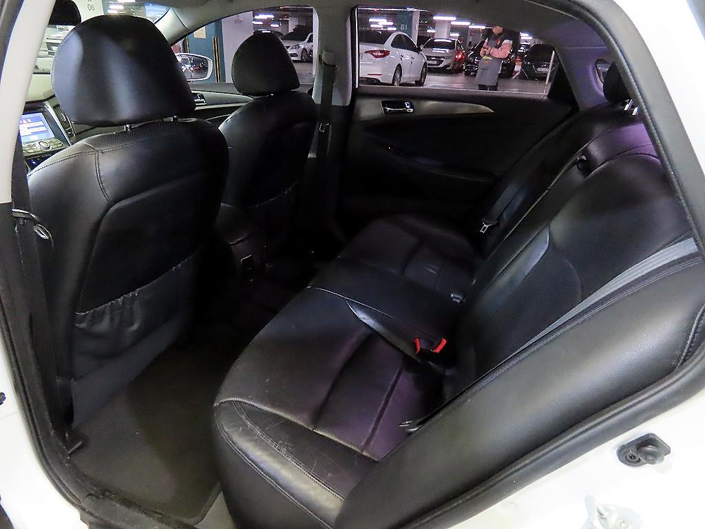 HYUNDAI Sonata - Vista 7