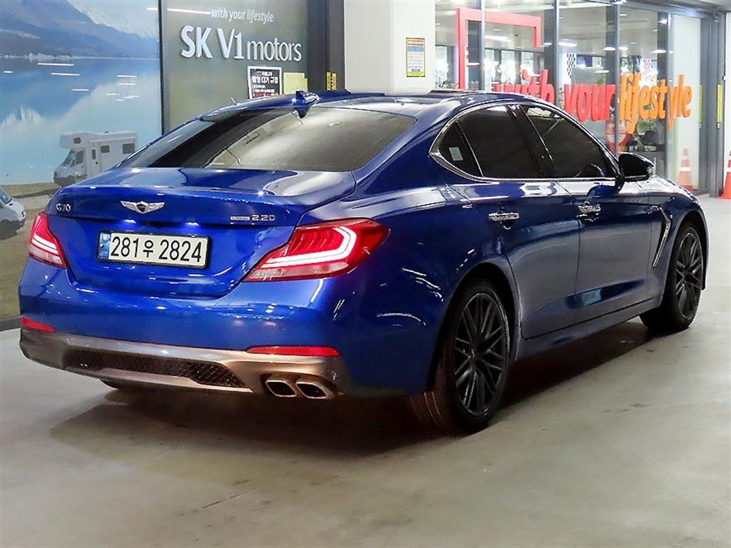 Genesis G70 - Vista 4