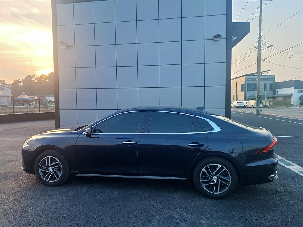 HYUNDAI Grandeur - Vista 5