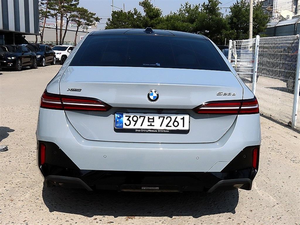 BMW 5 Series - Vista 4