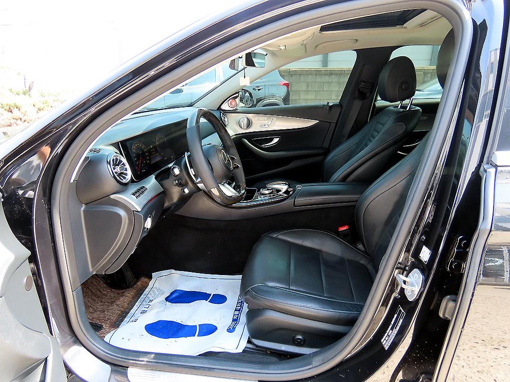 Mercedes Benz E class - Vista 5