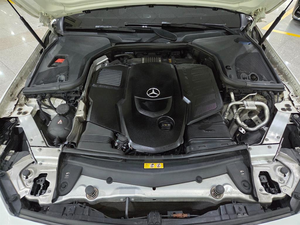 Mercedes Benz CLS Class 2019 Blanco - Importación desde Corea - HF Imports Iquique - Foto 18