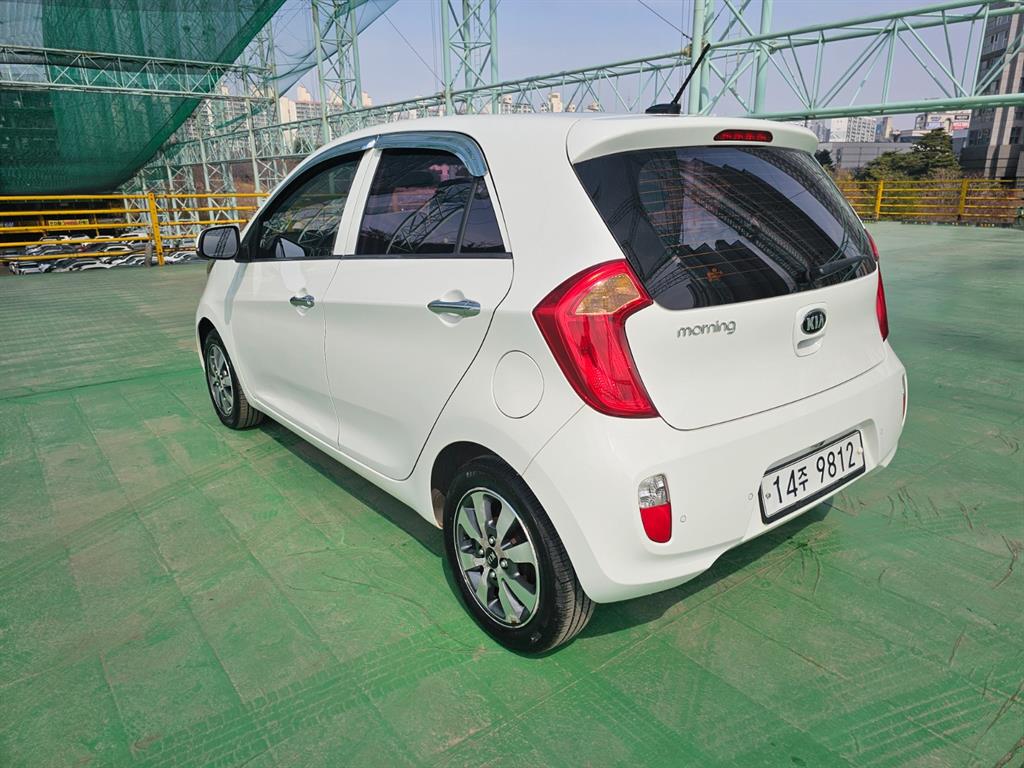 KIA Morning - Vista 4