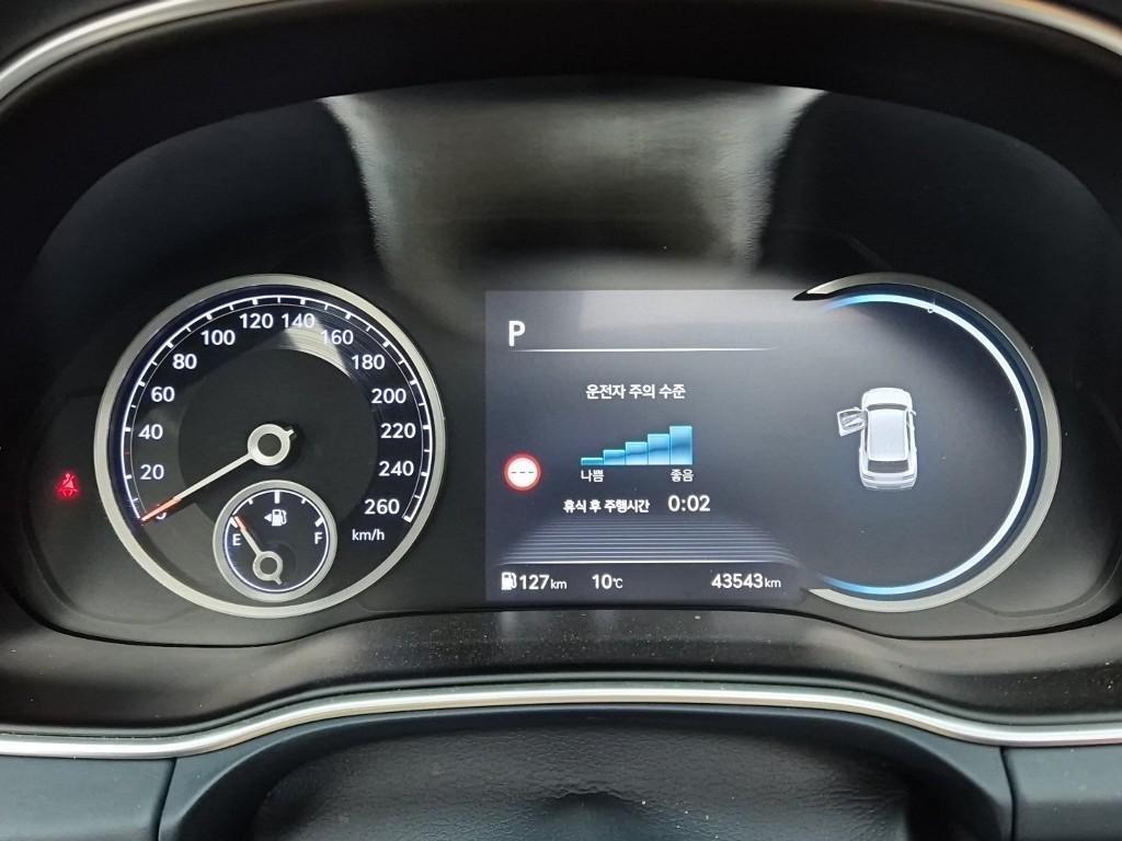 Genesis GV80 - Vista 6