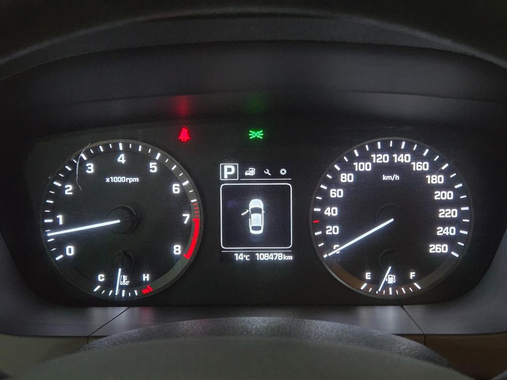 HYUNDAI Sonata - Vista 10