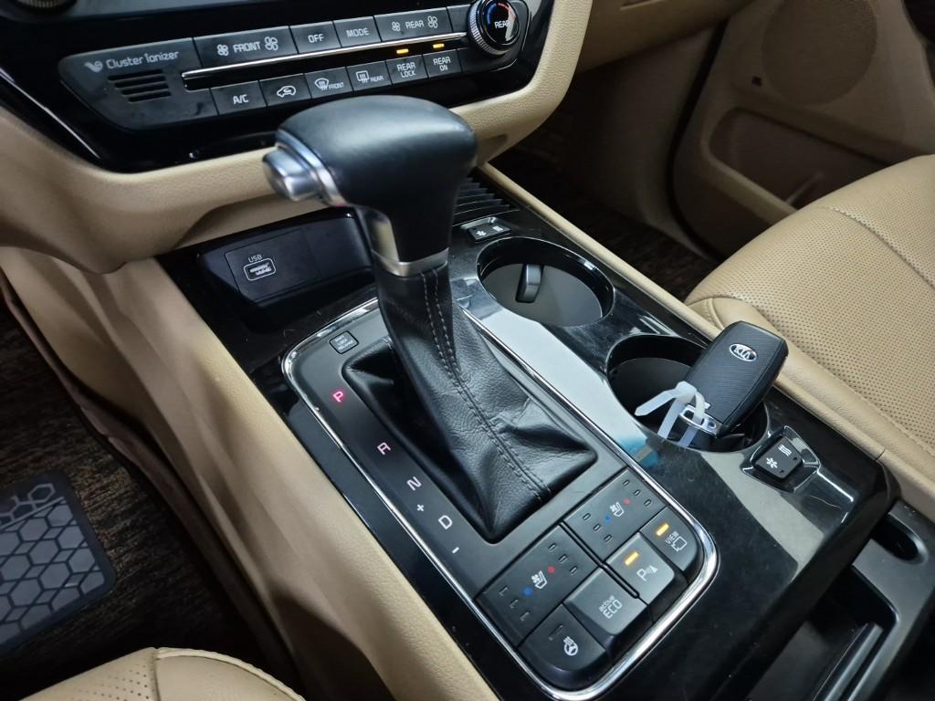 KIA Carnival 2018 Negro - Importación desde Corea - HF Imports Iquique - Foto 17