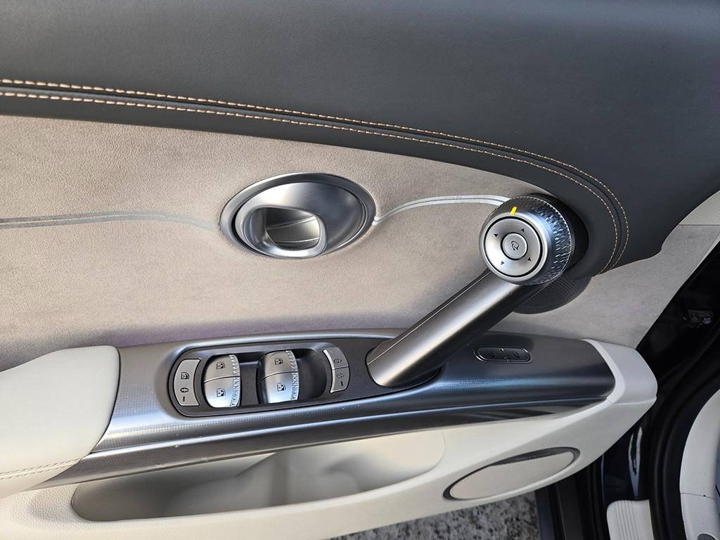 Genesis GV60 - Vista 12