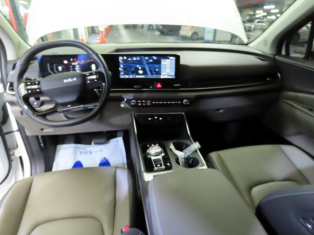 KIA Carnival - Vista 10