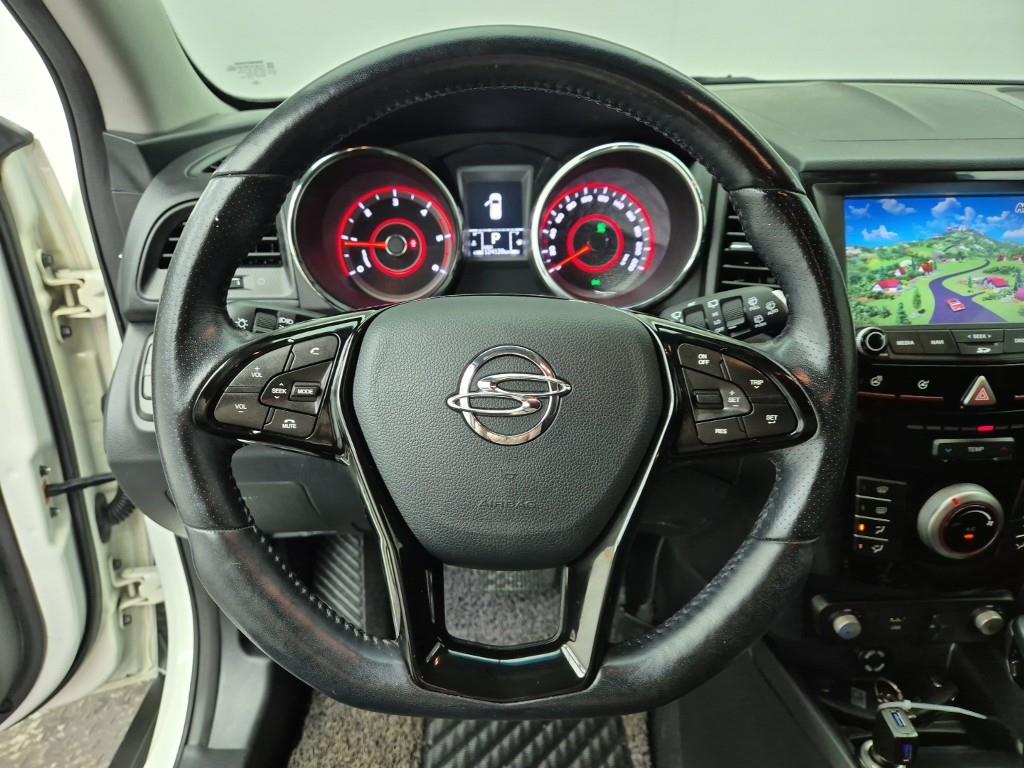 Ssangyong Tivoli - Vista 9