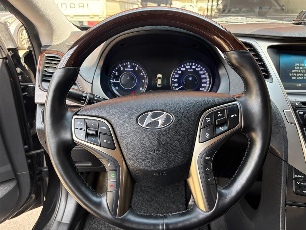 HYUNDAI Grandeur 2014 Negro - Importación desde Corea - HF Imports Iquique - Foto 15