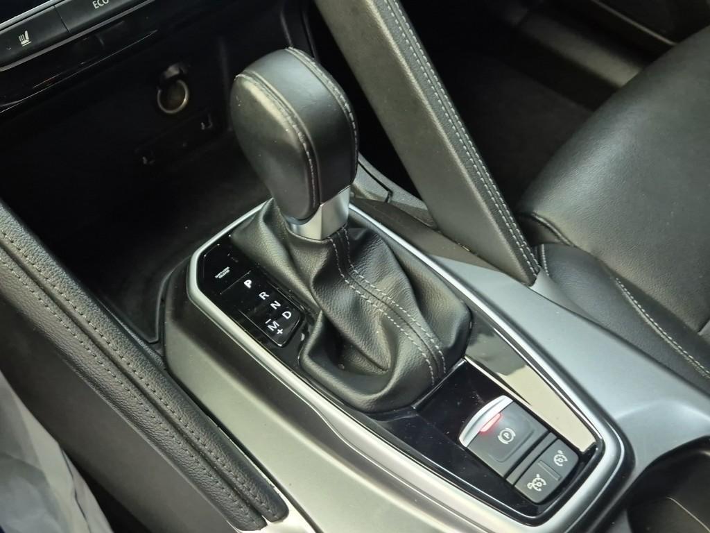 SAMSUNG QM6 - Vista 8