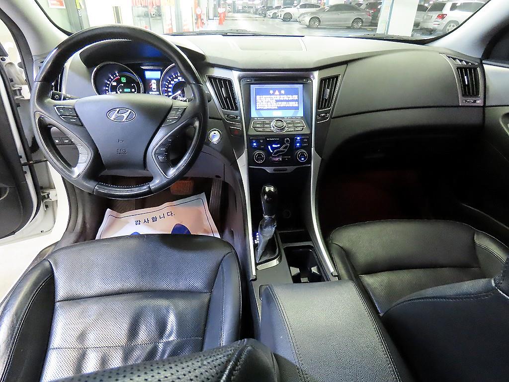 HYUNDAI Sonata - Vista 10