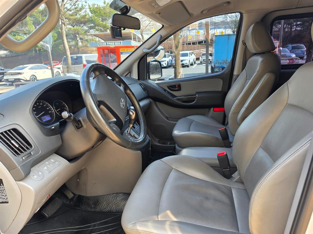 HYUNDAI Starex 2018 Blanco - Importación desde Corea - HF Imports Iquique - Foto 14