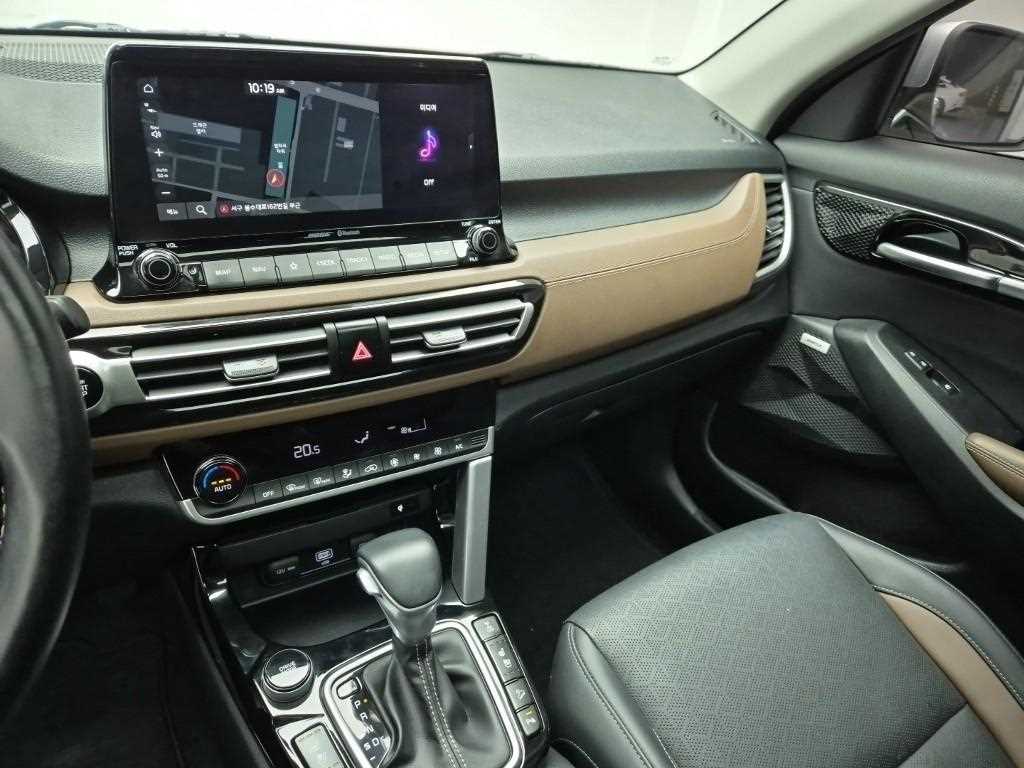 KIA Seltos - Vista 10