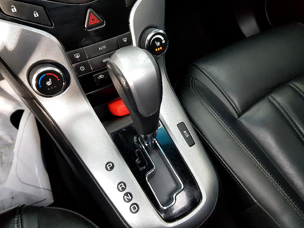 Chevrolet Cruise 2011 Blanco - Importación desde Corea - HF Imports Iquique - Foto 13