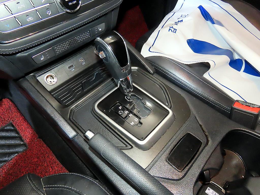 Ssangyong Rexton - Vista 12