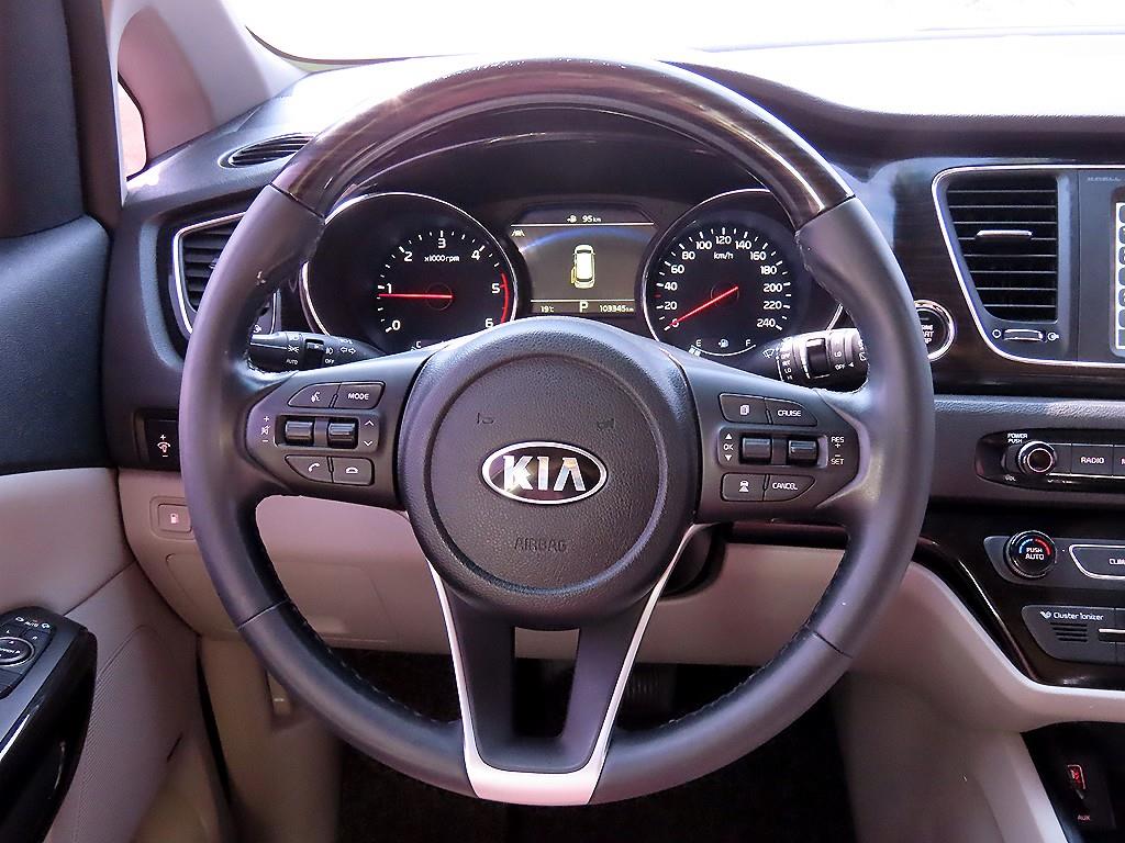 KIA Carnival - Vista 7