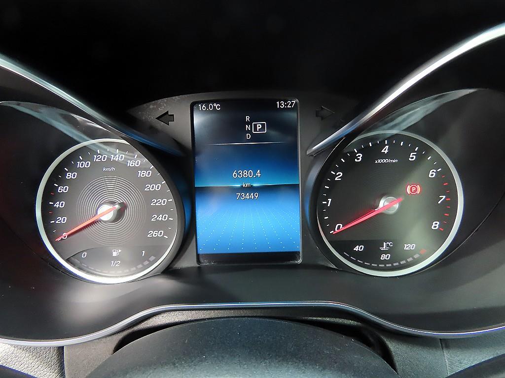 Mercedes Benz C Class - Vista 9