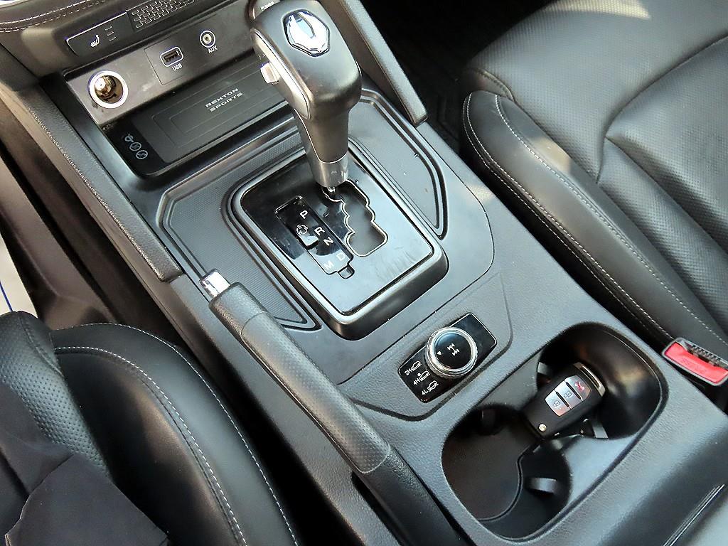 Ssangyong Rexton - Vista 10