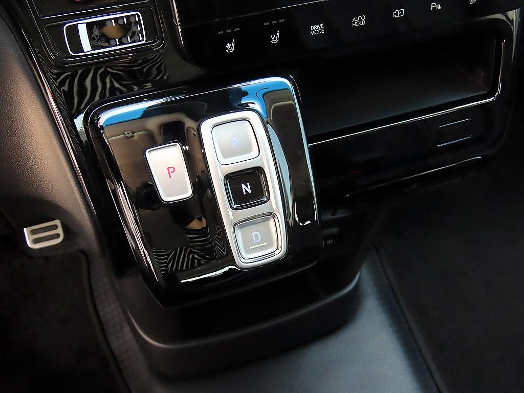 HYUNDAI Staria - Vista 11