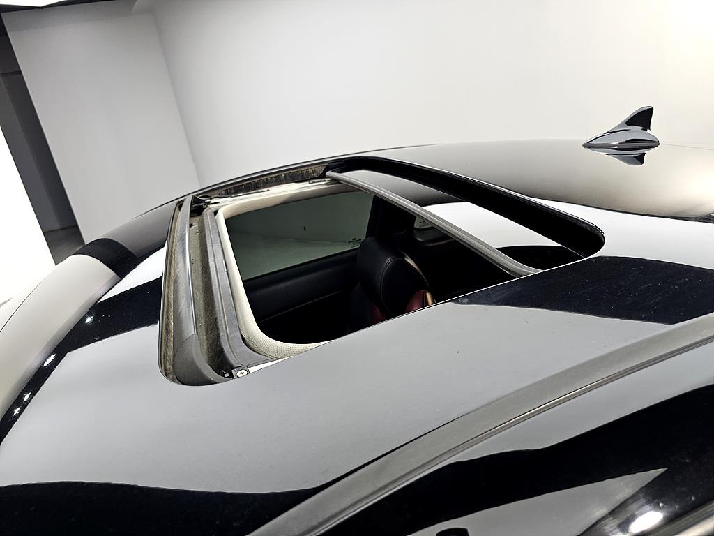 HYUNDAI Genesis - Vista 11