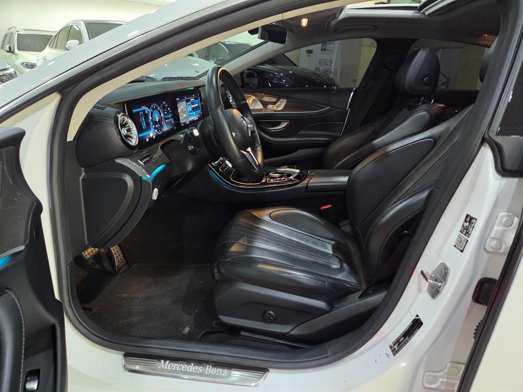 Mercedes Benz CLS Class - Vista 6