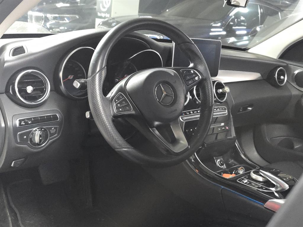 Mercedes Benz C Class - Vista 5