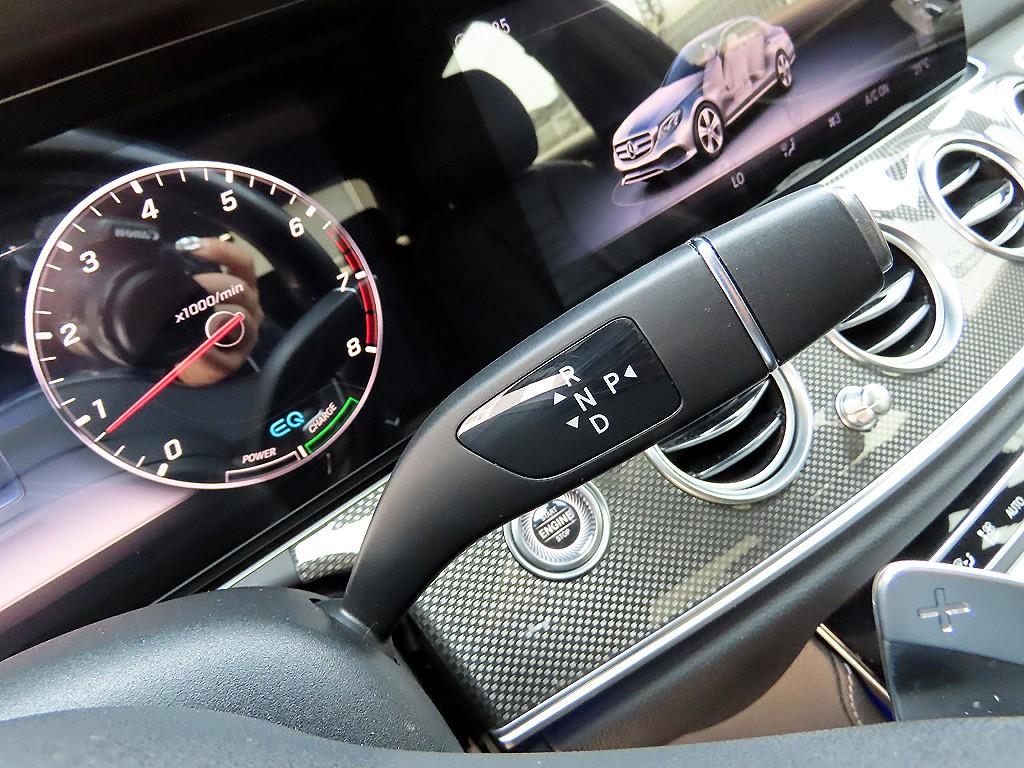 Mercedes Benz E class - Vista 11