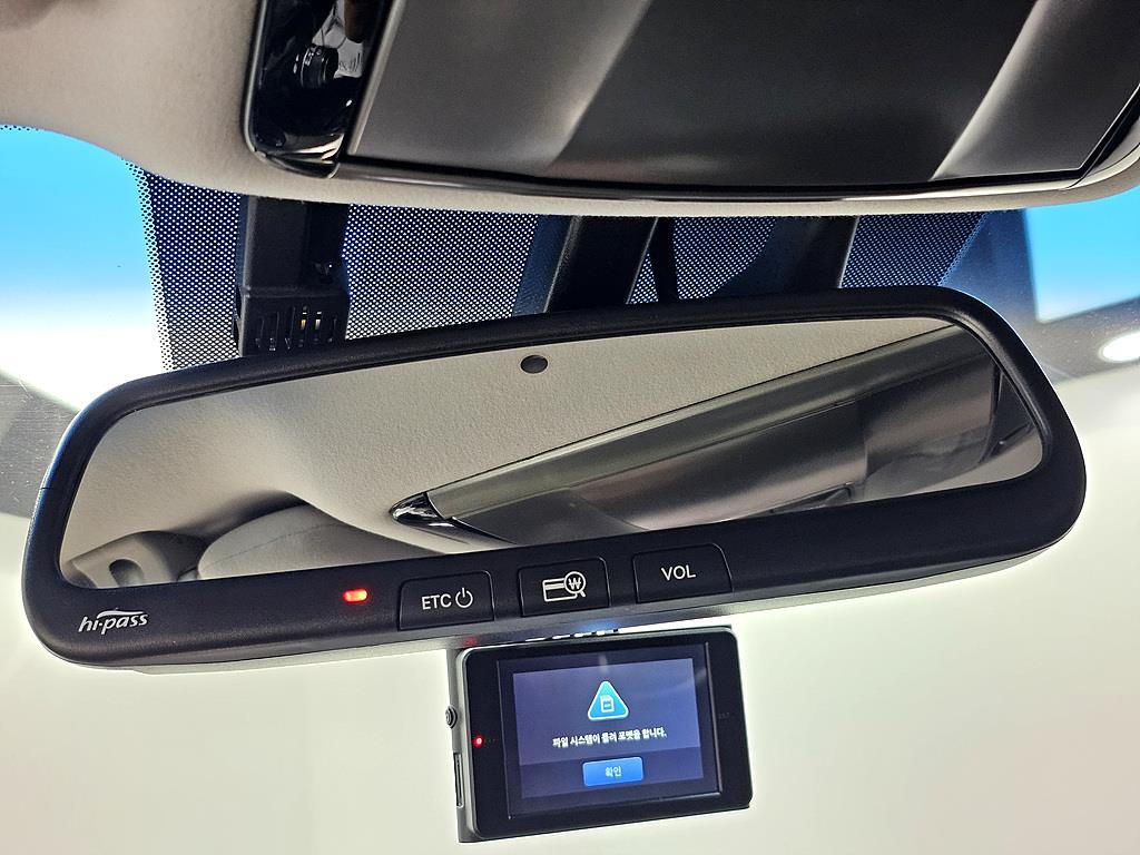 HYUNDAI Grandeur - Vista 12