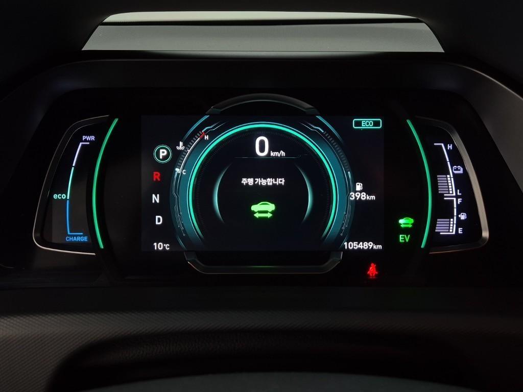 HYUNDAI Ioniq - Vista 6