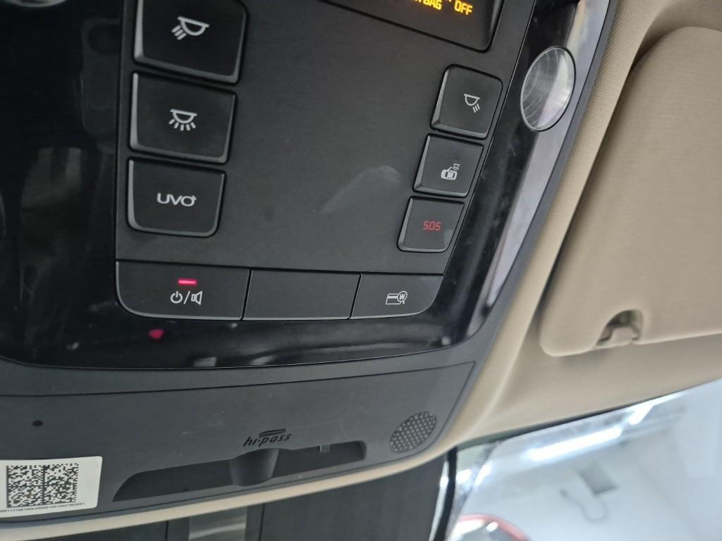 KIA Carnival - Vista 5