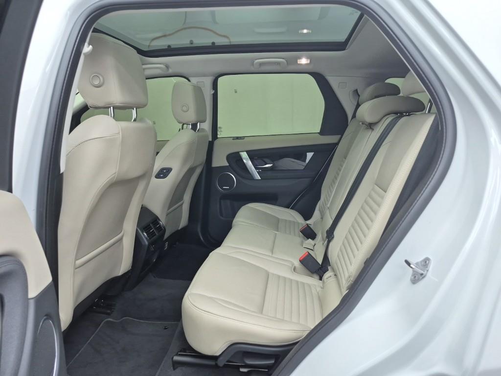 Land Rover Discovery Sports - Vista 12