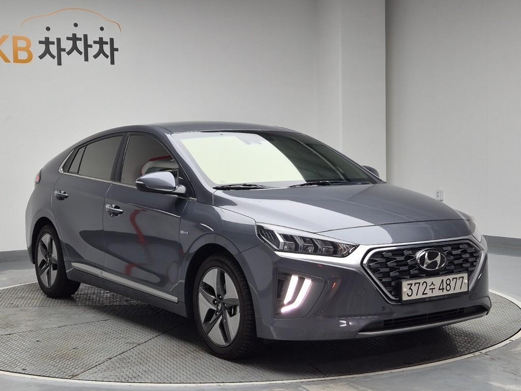 HYUNDAI Ioniq - Vista 4