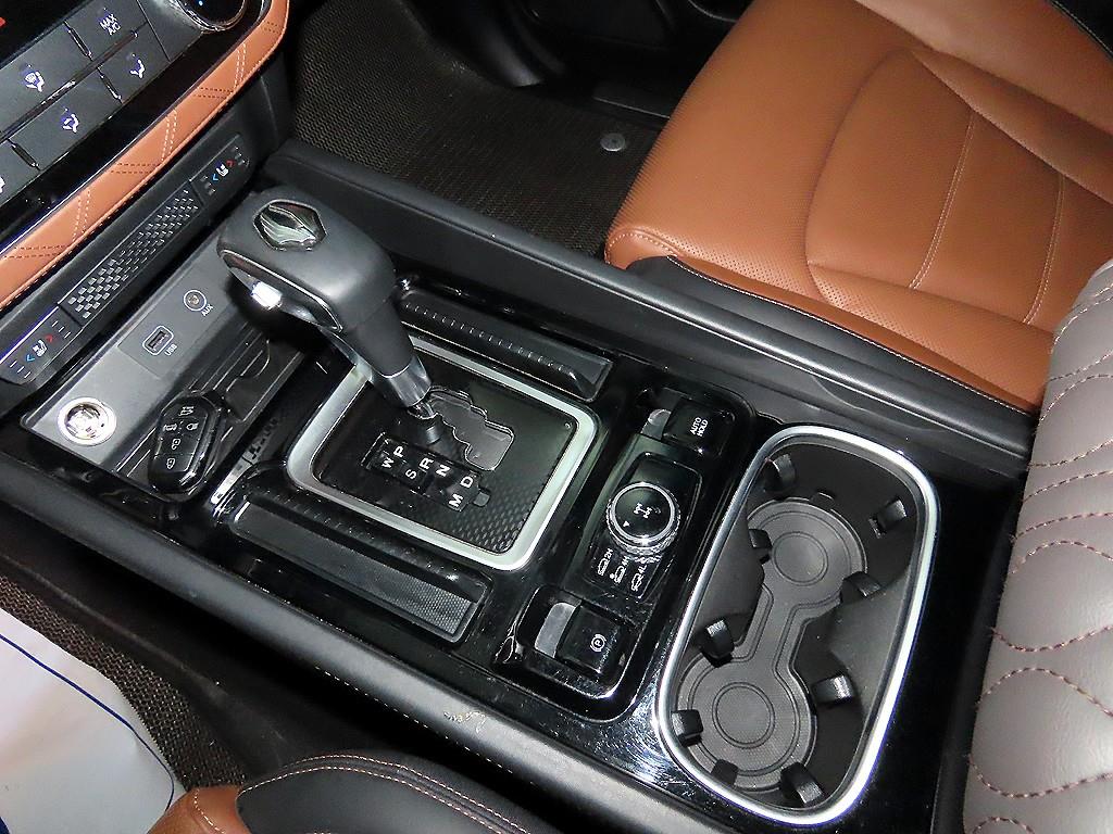 Ssangyong Rexton - Vista 12