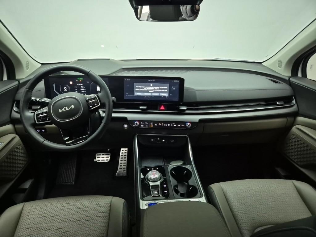 KIA Carnival - Vista 5