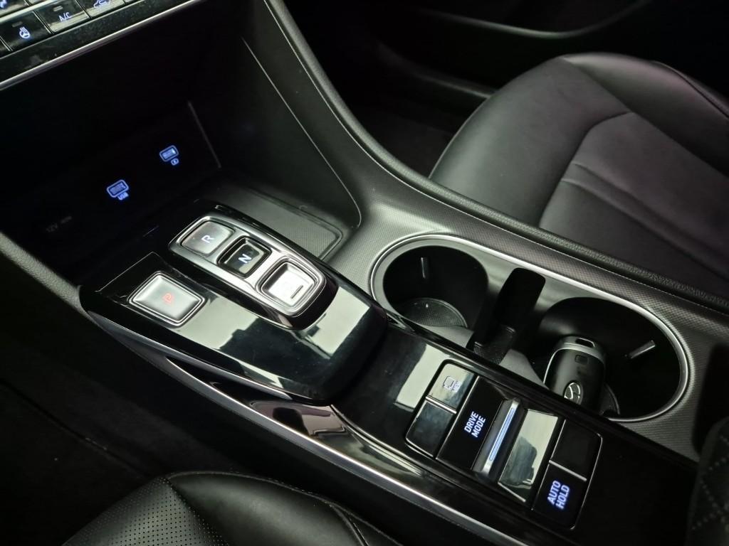 HYUNDAI Sonata - Vista 8