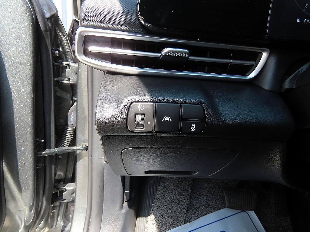 HYUNDAI Avante - Vista 12