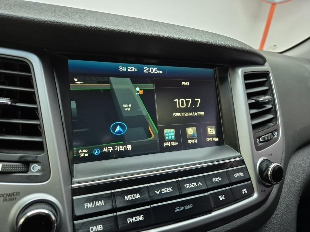 HYUNDAI Tucson 2017 Blanco - Importación desde Corea - HF Imports Iquique - Foto 13