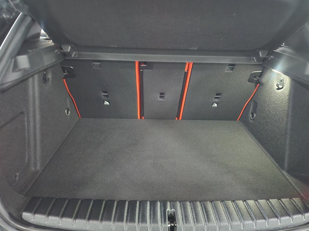 BMW 1 series 2021 Negro - Importación desde Corea - HF Imports Iquique - Foto 18