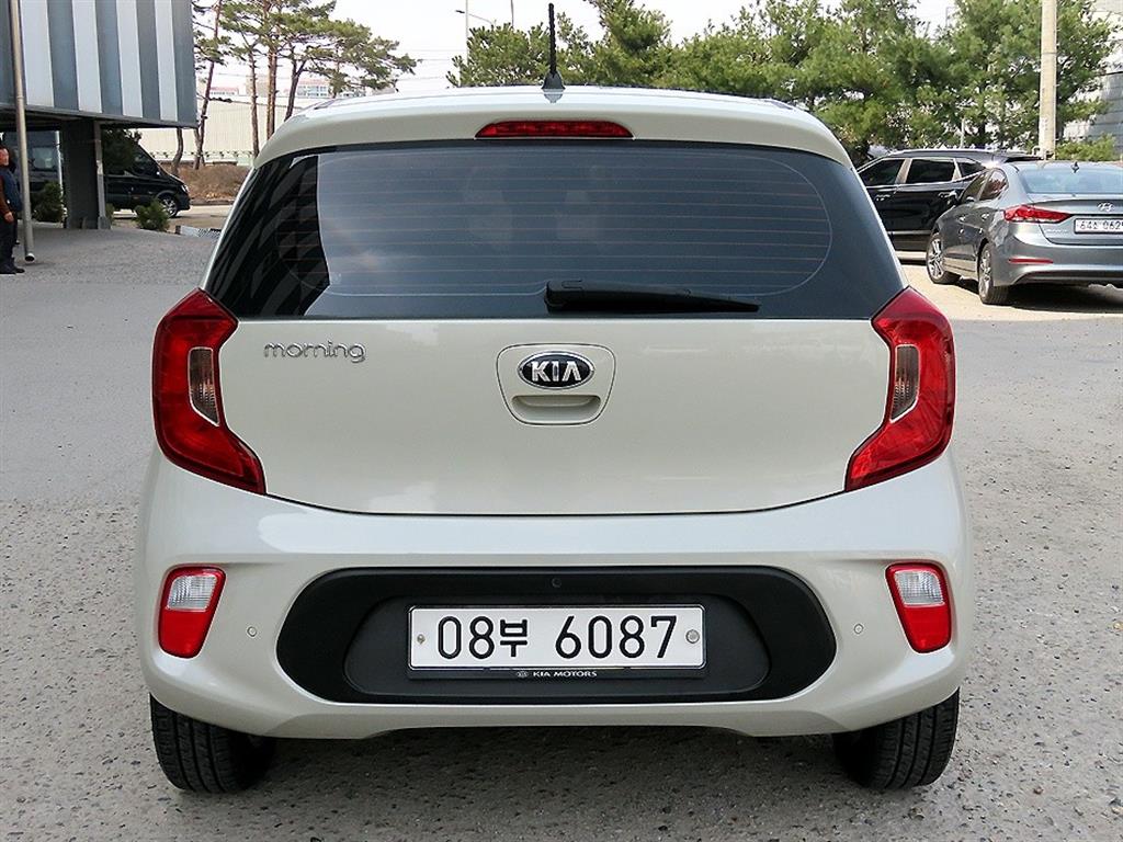 KIA Morning - Vista 4