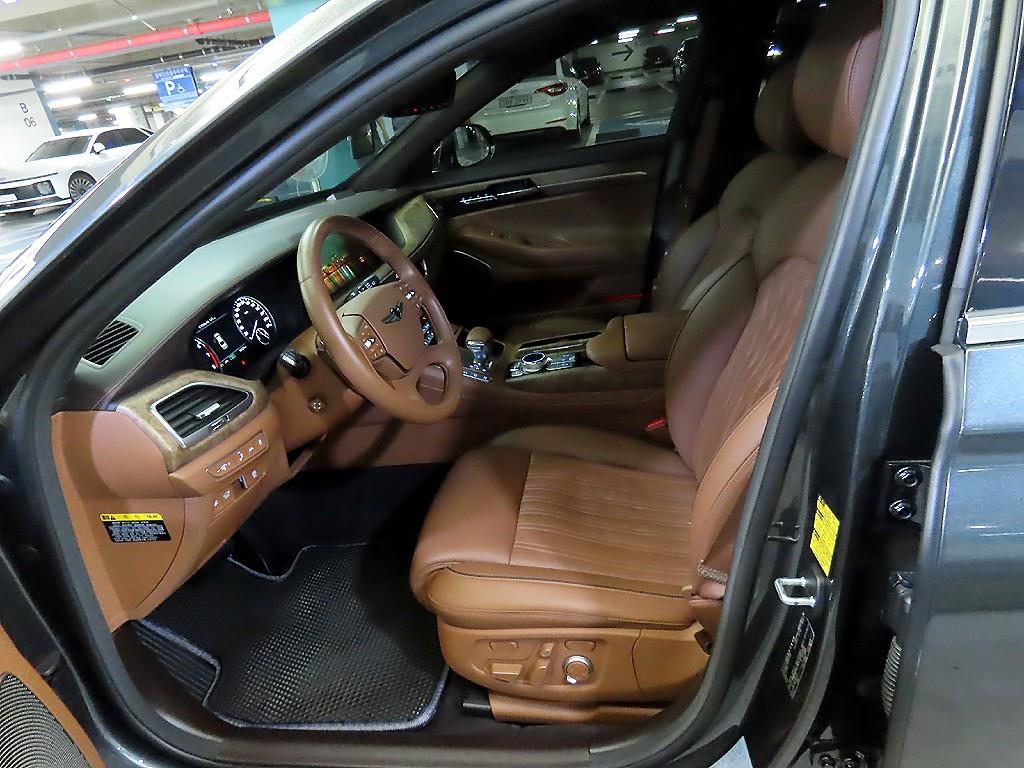 Genesis G90 - Vista 6