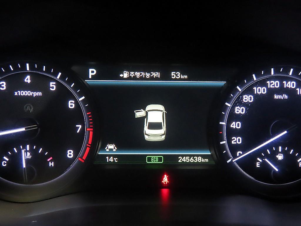 Genesis G80 - Vista 9