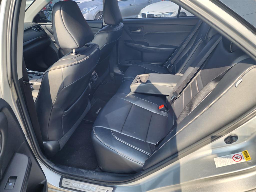 Toyota Camry - Vista 12