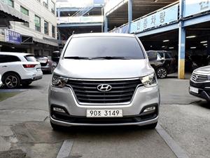 HYUNDAI Starex - Vista 2