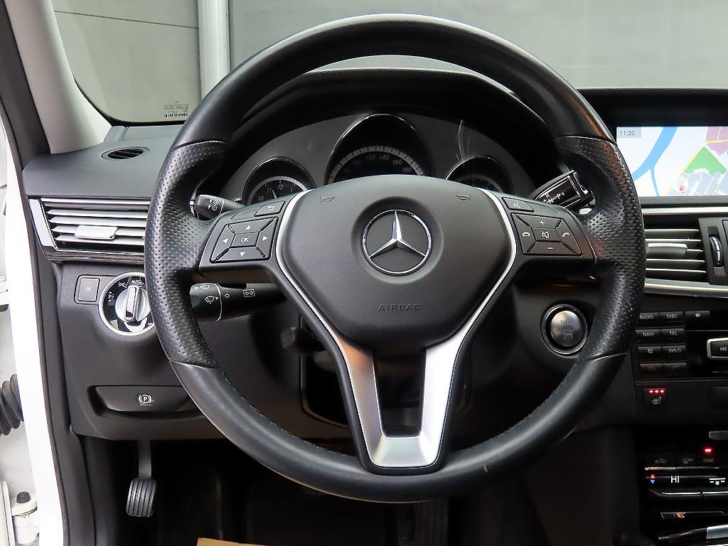 Mercedes Benz E class - Vista 9