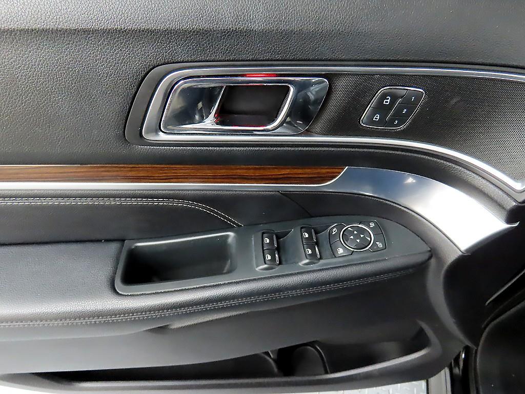 Ford Explorer - Vista 11