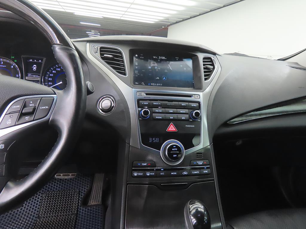 HYUNDAI Grandeur - Vista 10