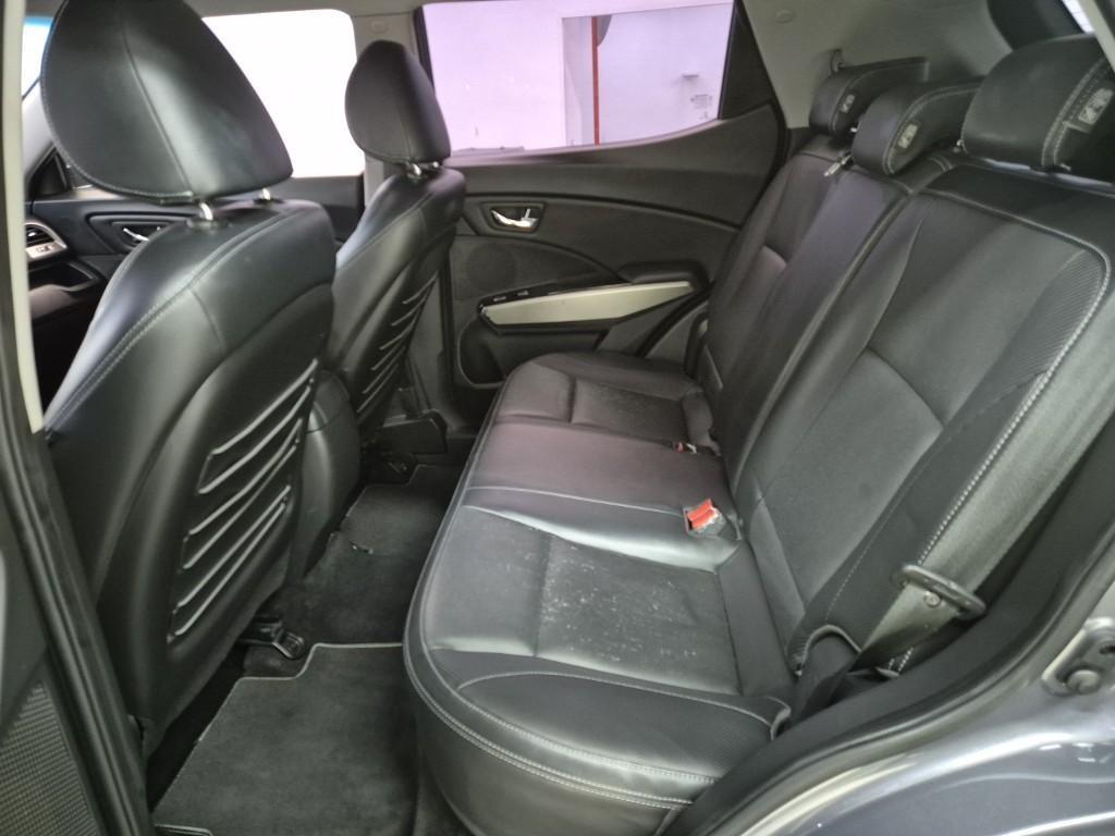 Ssangyong Tivoli - Vista 12